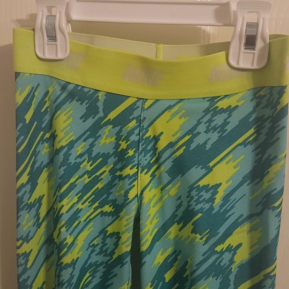 Nike Matching Set- Girl Size 4T - Picture 4 of 5